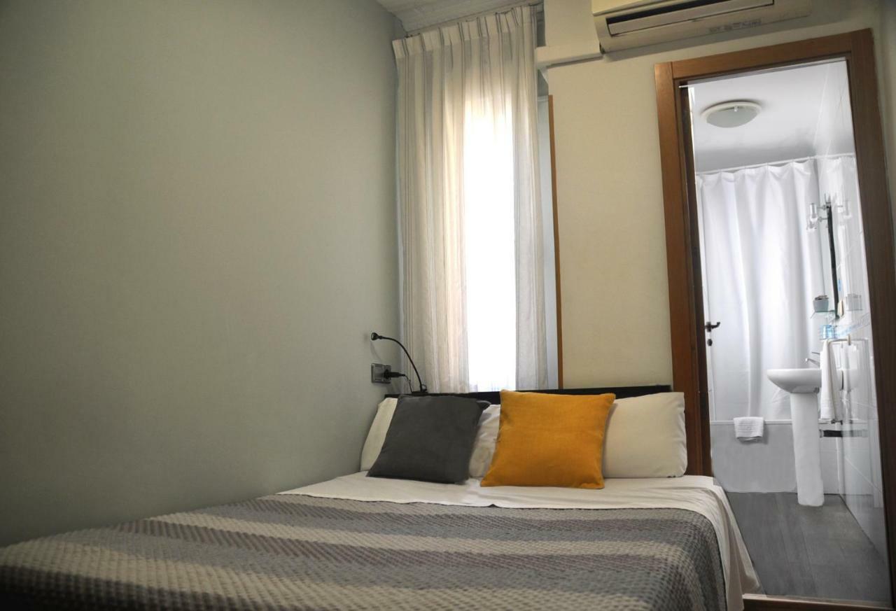 Hostal Patria Madrid Kültér fotó